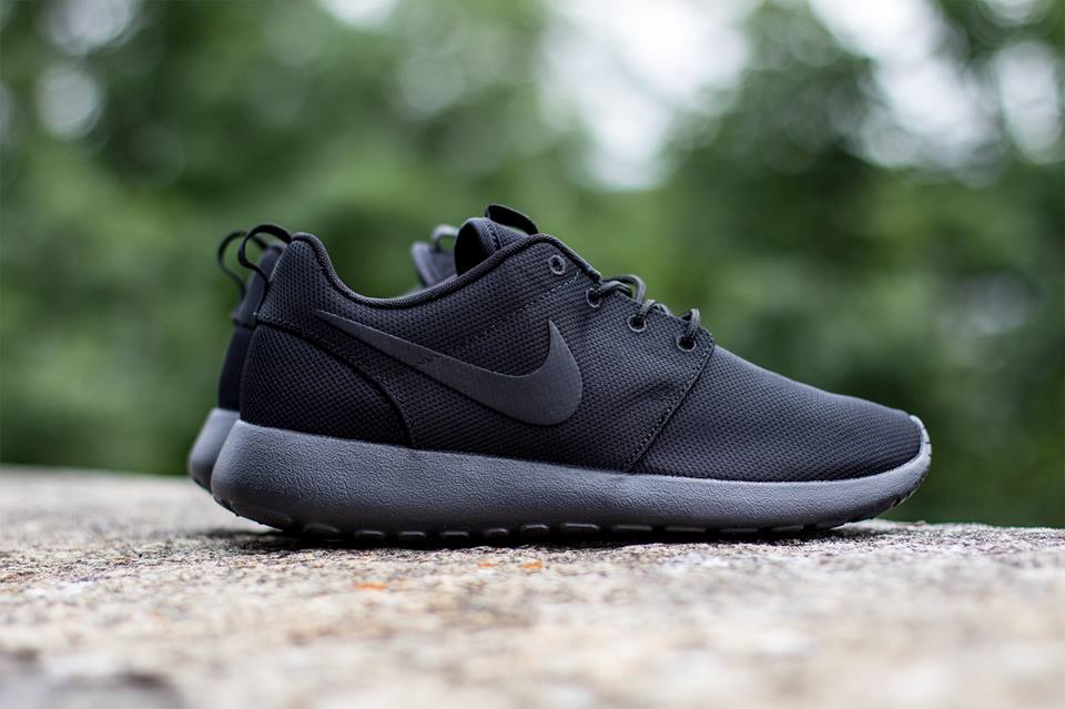 nike roshe sandals